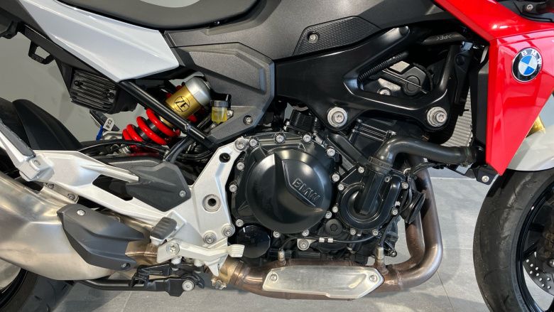 BMW F900 R A2